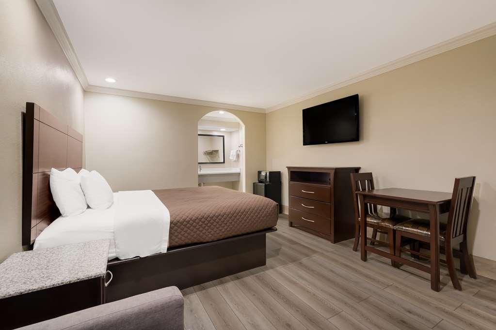 Americas Best Value Inn Houston Heights At I-45 Rom bilde