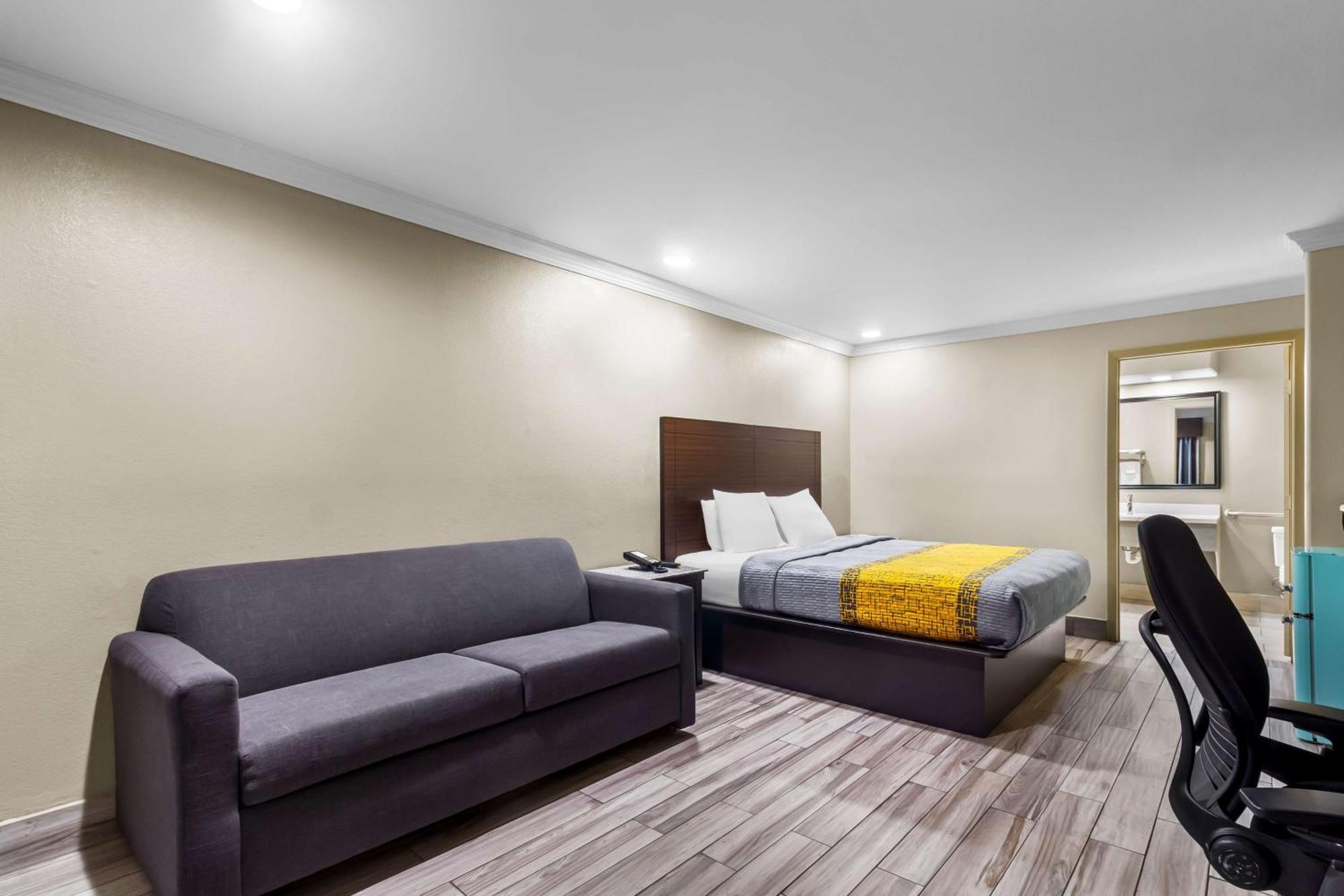 Americas Best Value Inn Houston Heights At I-45 Eksteriør bilde